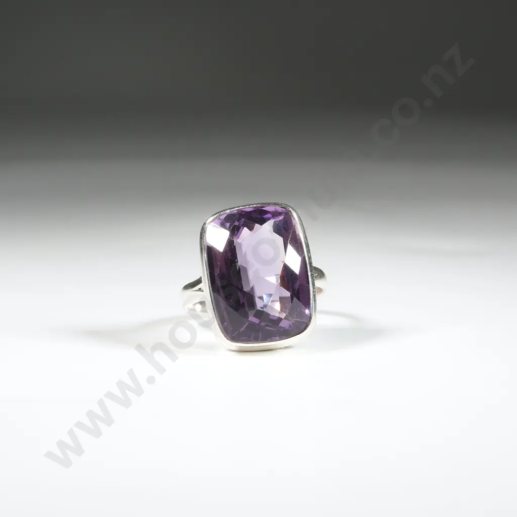 Sterling Silver & Amethyst Ring  Image 1++