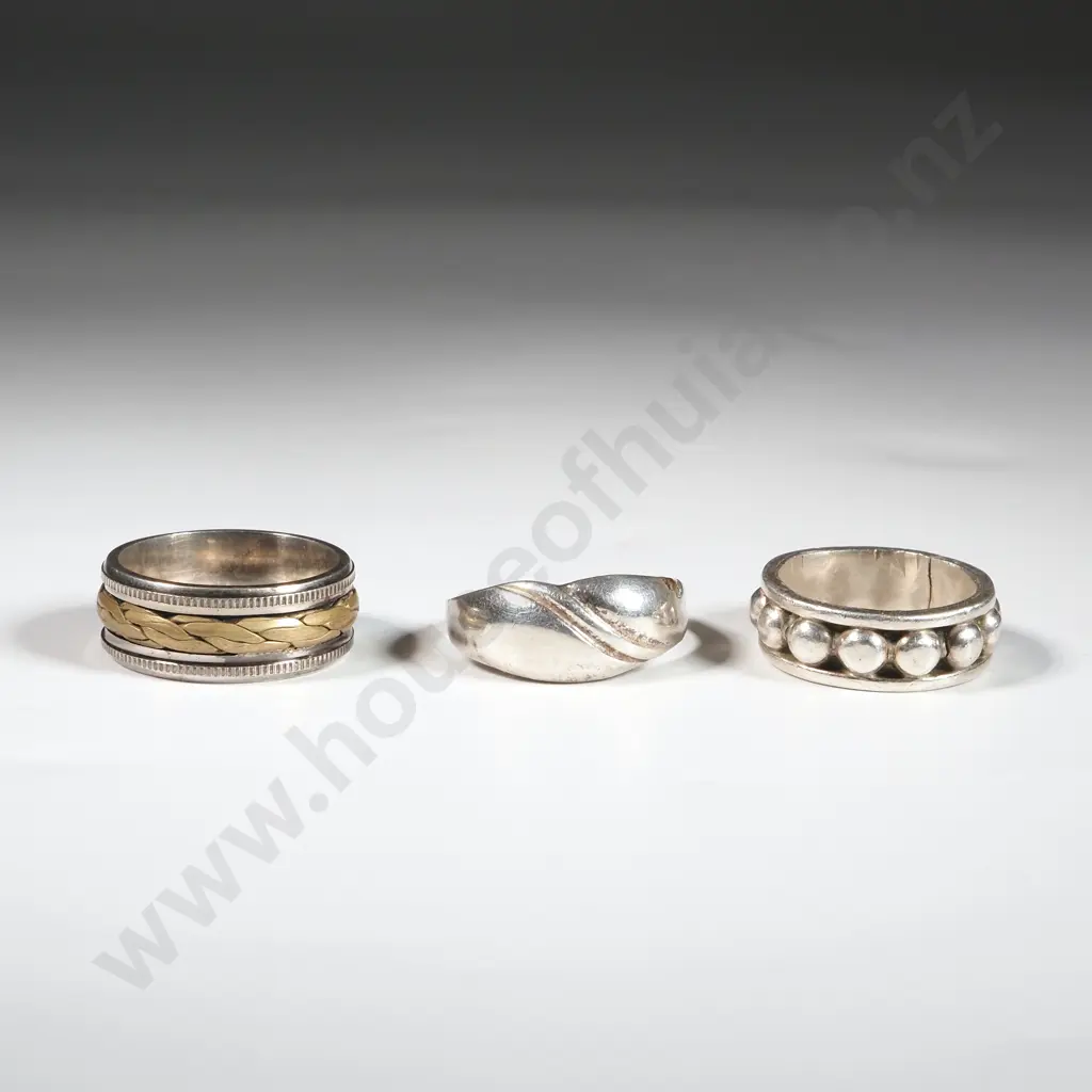Three Sterling Silver Rings Image 1++