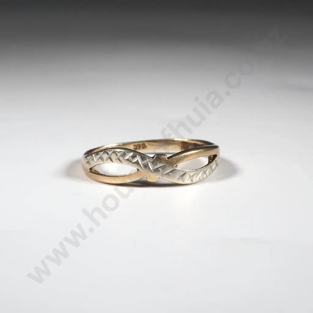 9ct Gold Ring Image 1++
