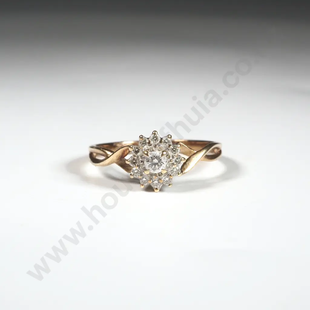 9ct Gold Gem Ring Image 1++