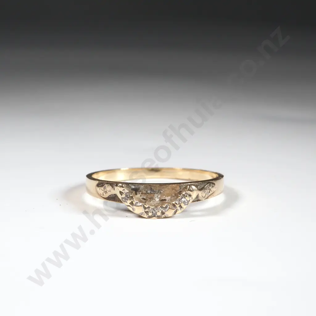 9ct Gold Ring - Half Image 1++