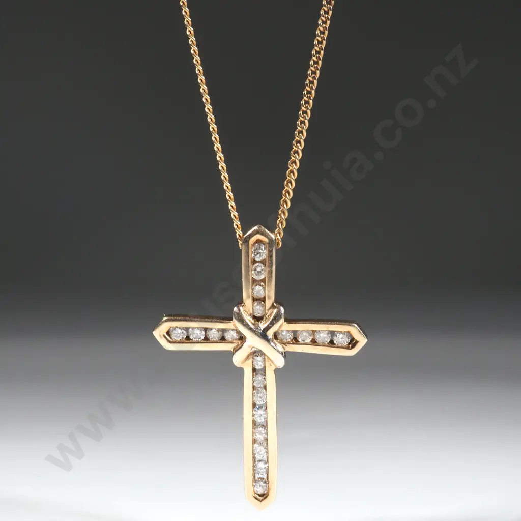 9ct Gold Chain & Cross Image 1++