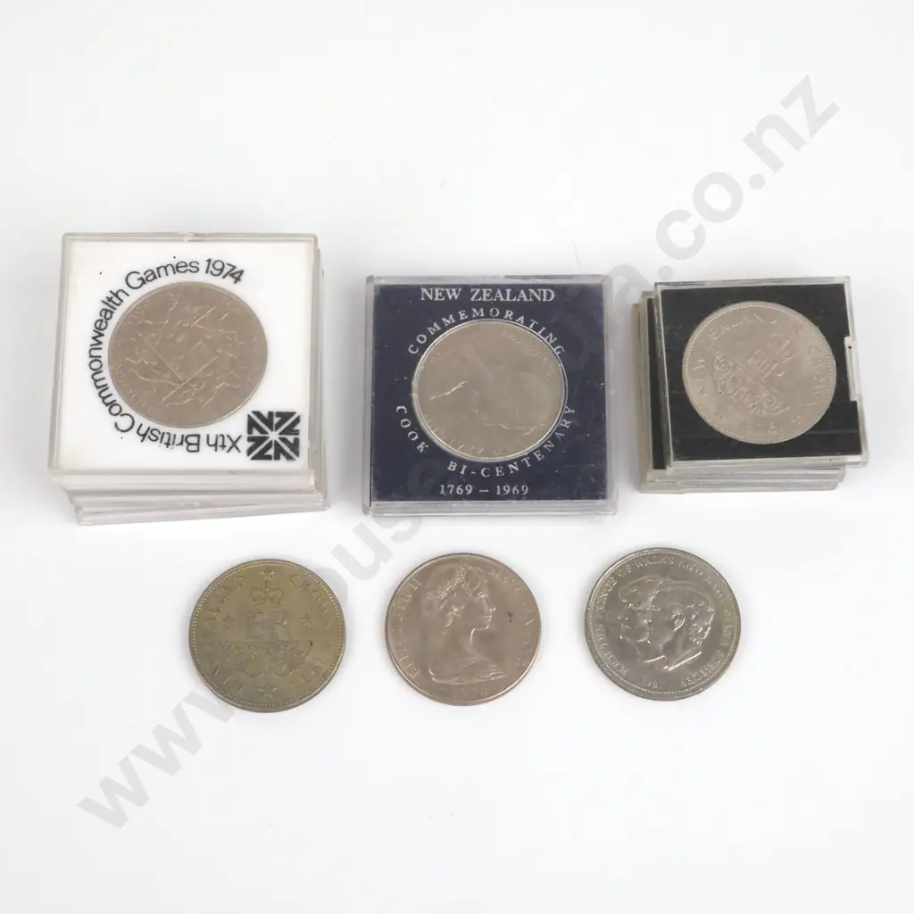 12 Crown Sized UNC Dollars & Assorted Coins  Image 1++