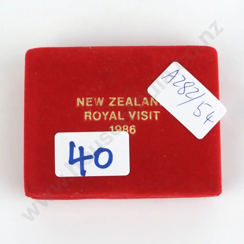 1986 New Zealand Royal Visit Proof Silver One Dollar Coin  Image 1++