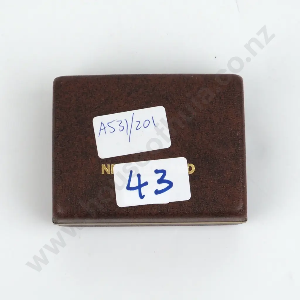 1984 New Zealand Sterling Silver Proof Dollar Image 1++