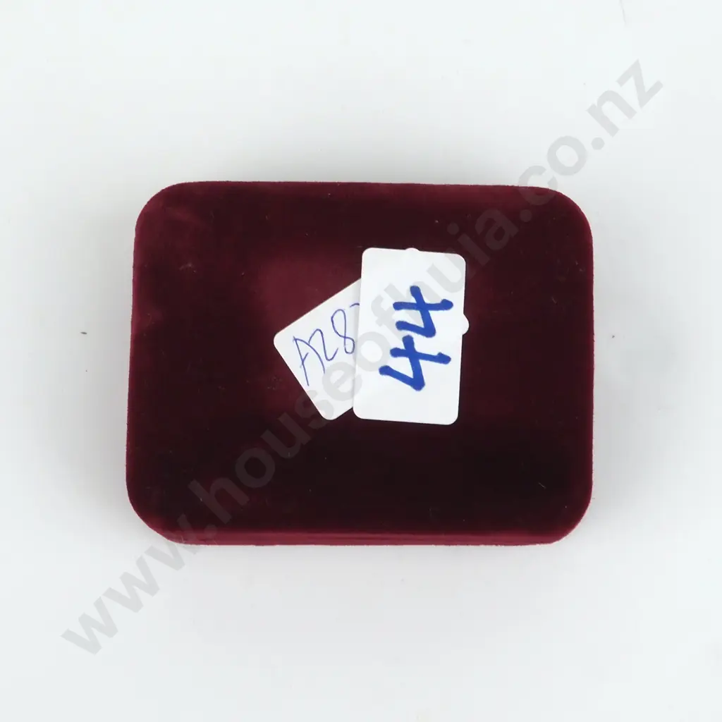 1984 New Zealand Silver Dollar Olympic Games  Image 1++