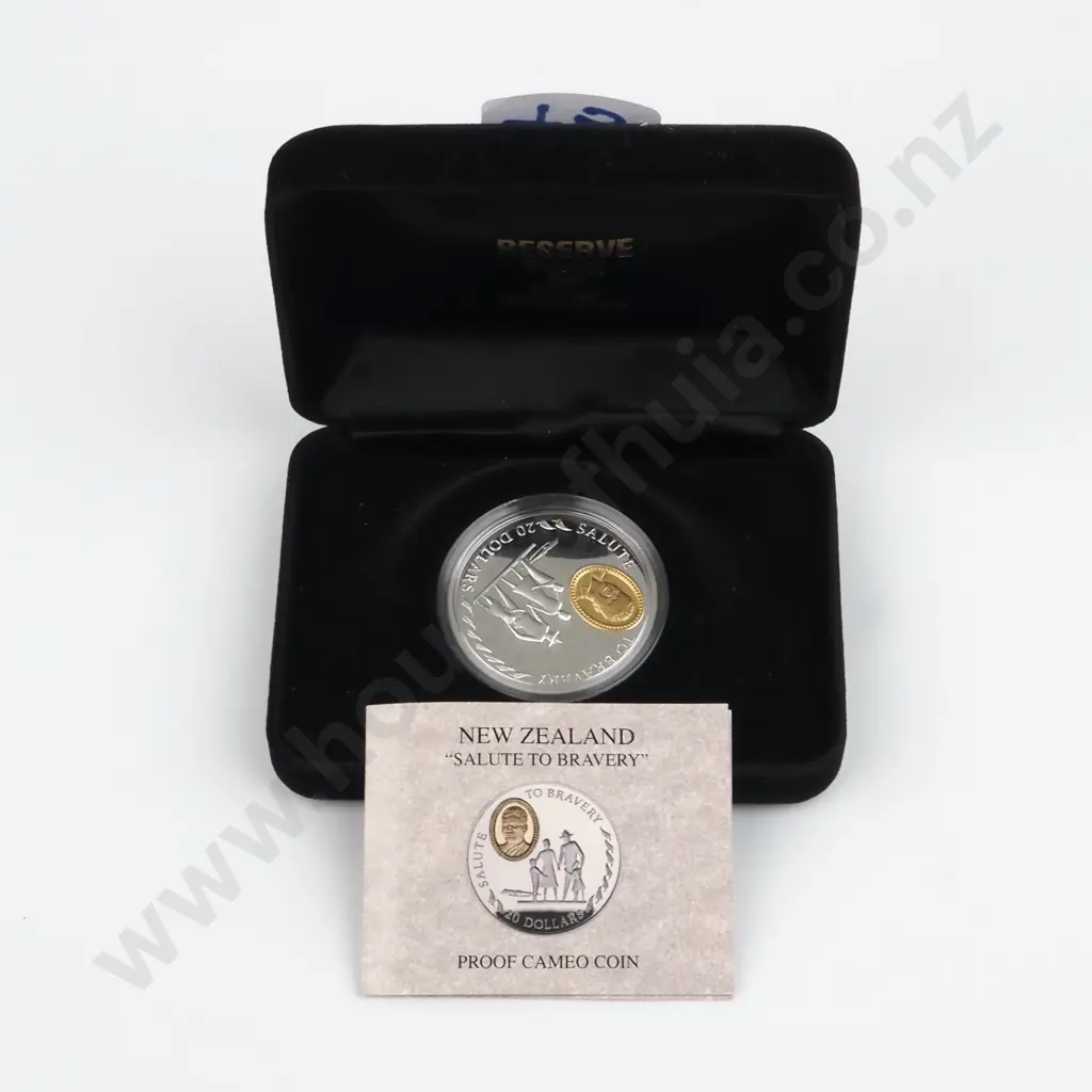 1995 New Zealand Silver Cameo Proof Twenty Dollar Coin - Charles Upham Salute to Bravery Image 1++