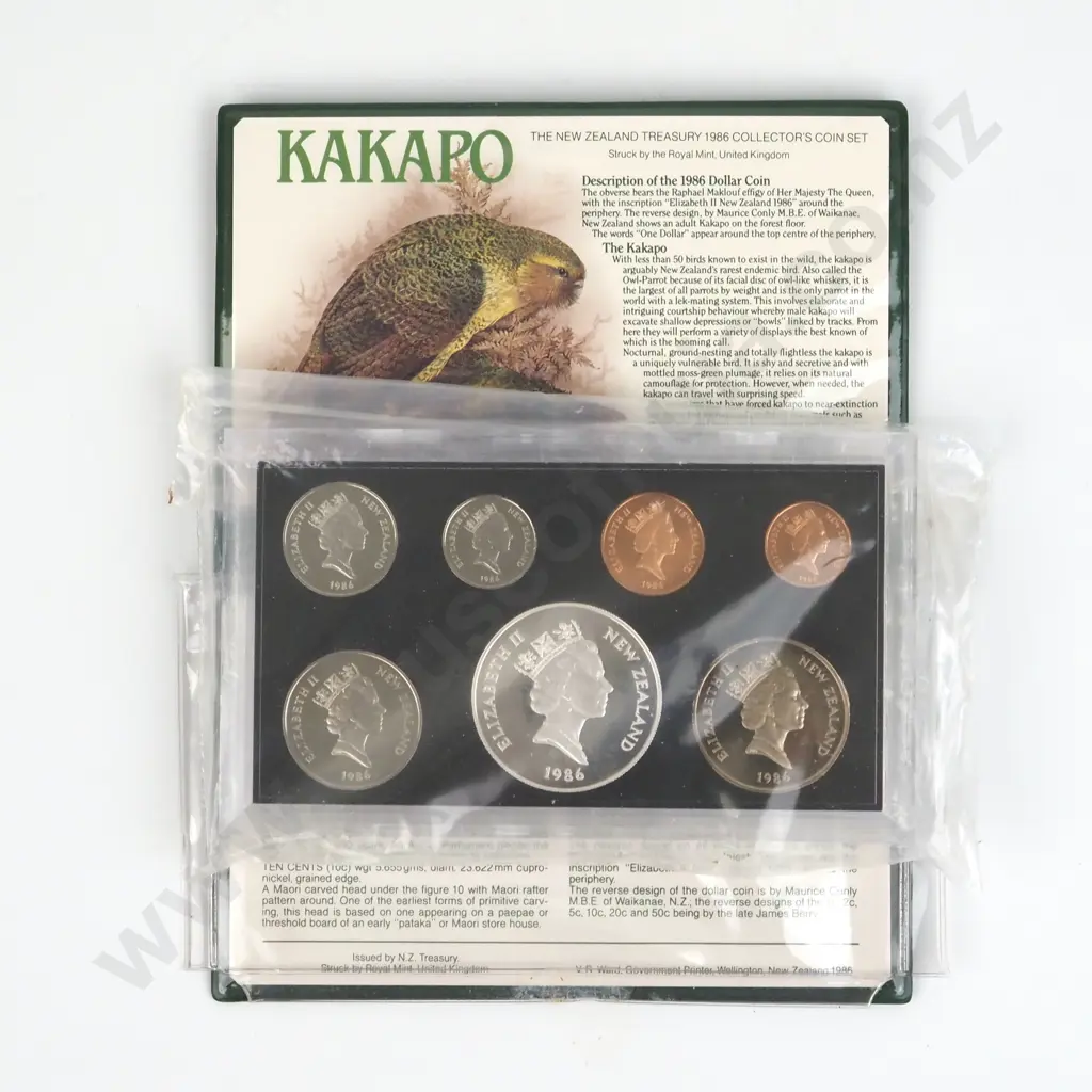 1986 New Zealand Proof Coin Set w Sterling Silver Coin  Image 1++