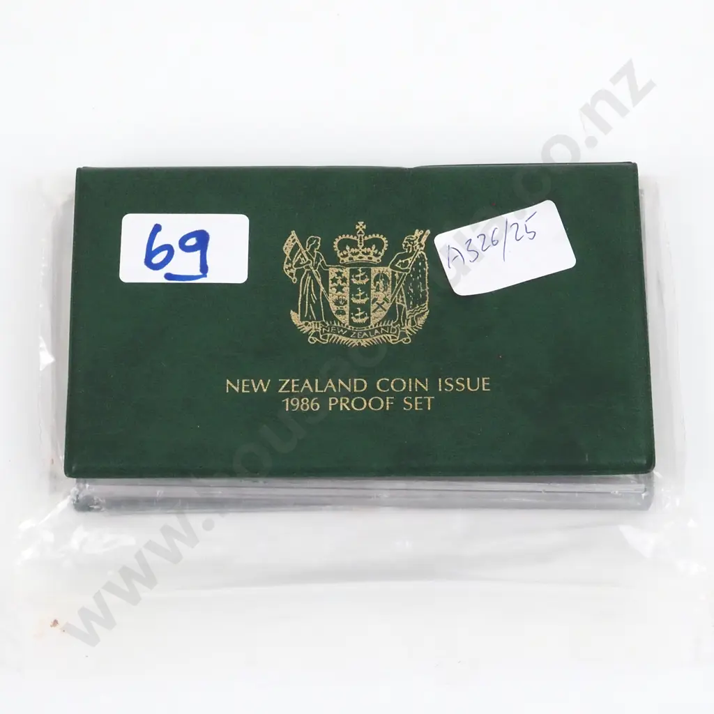 1986 New Zealand Proof Coin Set w Sterling Silver Coin  Image 1++