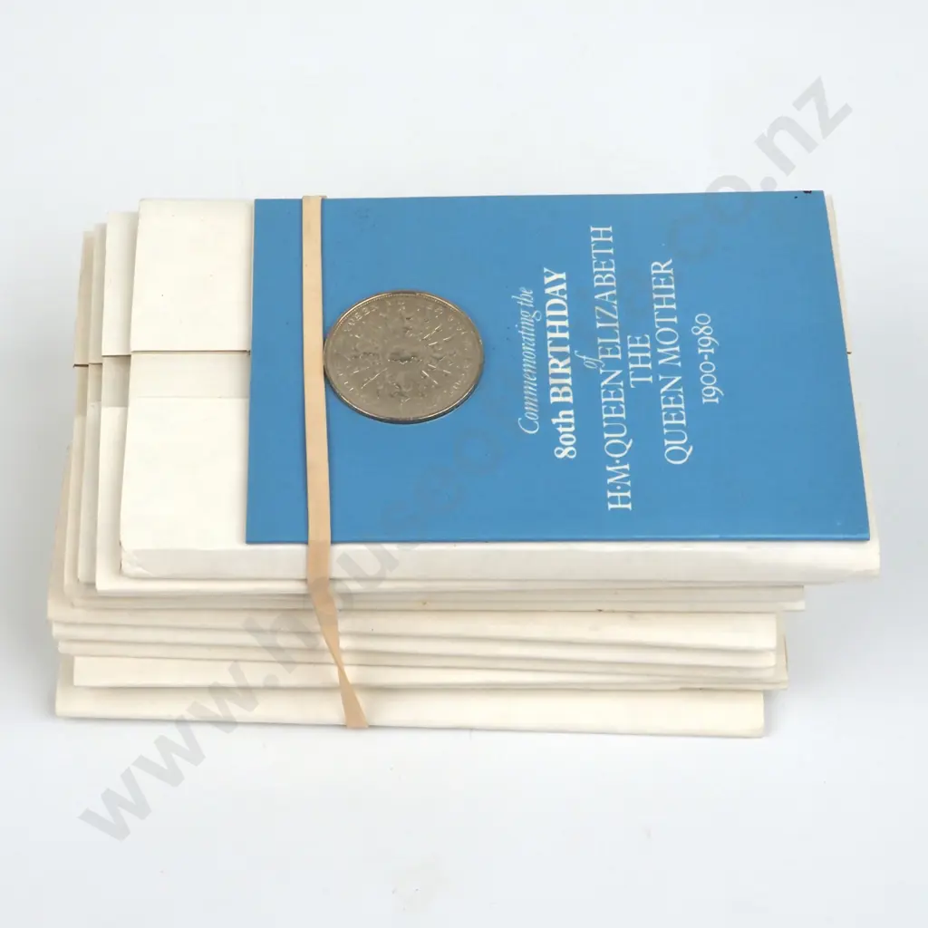 10 X 1980 Royal Mint 80th Birthday of the Queen Mother  Image 1++