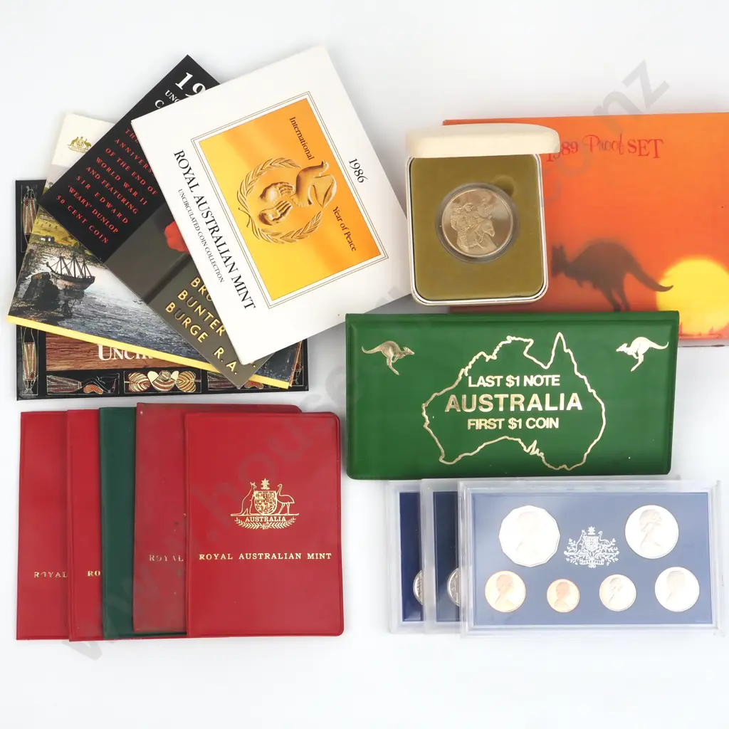 Assorted Lot of 15 Australian Proof & UNC Coin Sets  Image 1++