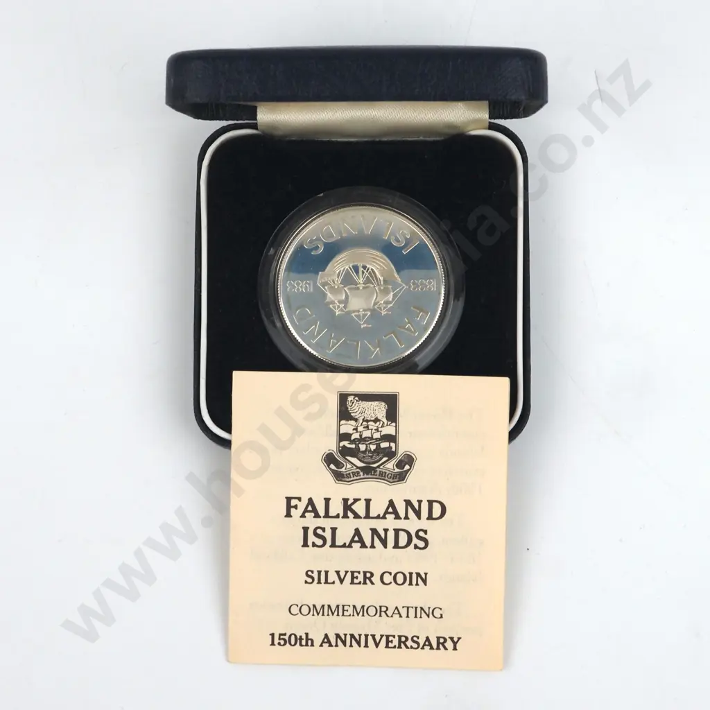 1983 Falkland Islands Sterling Silver Cased Coin  Image 1++