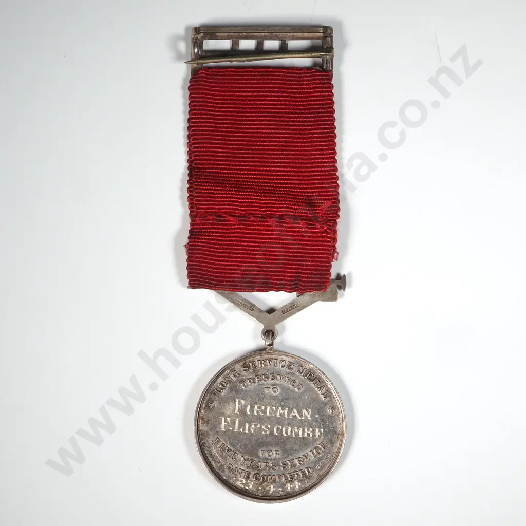1944 Auckland Fireboard UFBA Long Service Silver Medal to F Lipscombe: 50.8 Grams :  Image 1++
