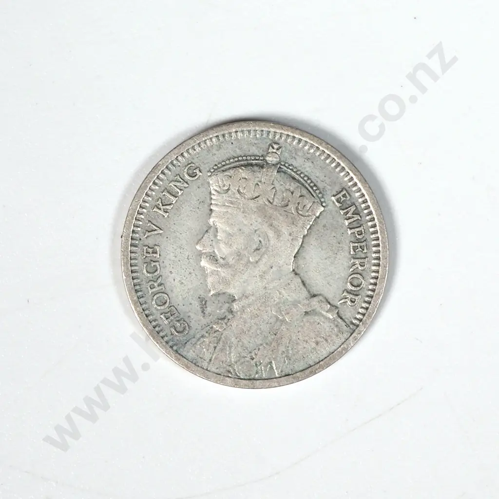 1935 New Zealand Three Pence  Image 1++