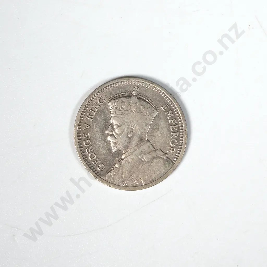1935 New Zealand Three Pence  Image 1++