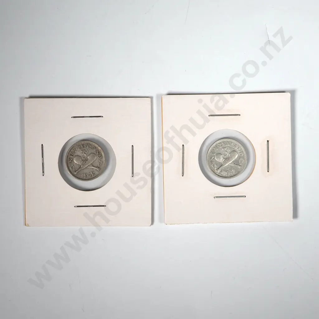 Two 1942 New Zealand Carded Threepences  Image 1++