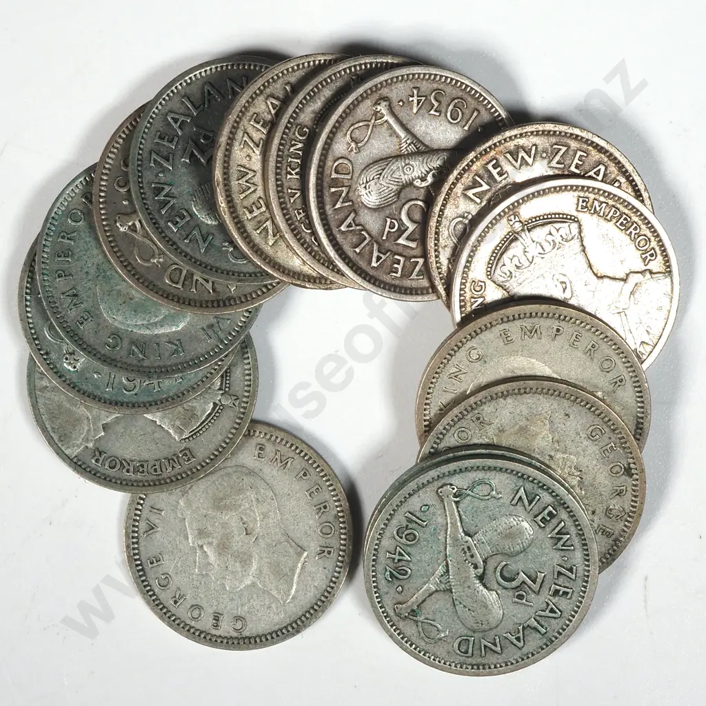 20.89 Grams of New Zealand 50% Silver Threepence Coins Image 1++