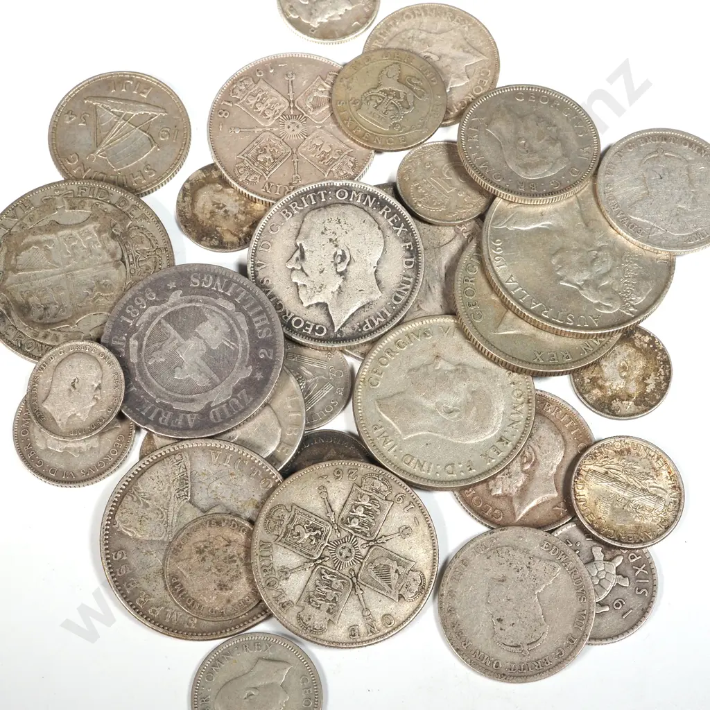 185 Grams of Commonwealth Silver Coinage  Image 1++