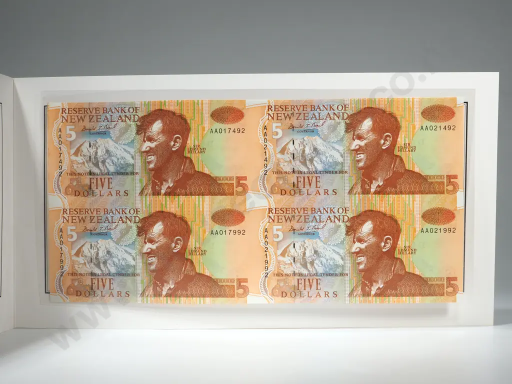 1992 New Zealand Presentation Uncut Sheet of Four Five Dollar Banknotes  Image 1++