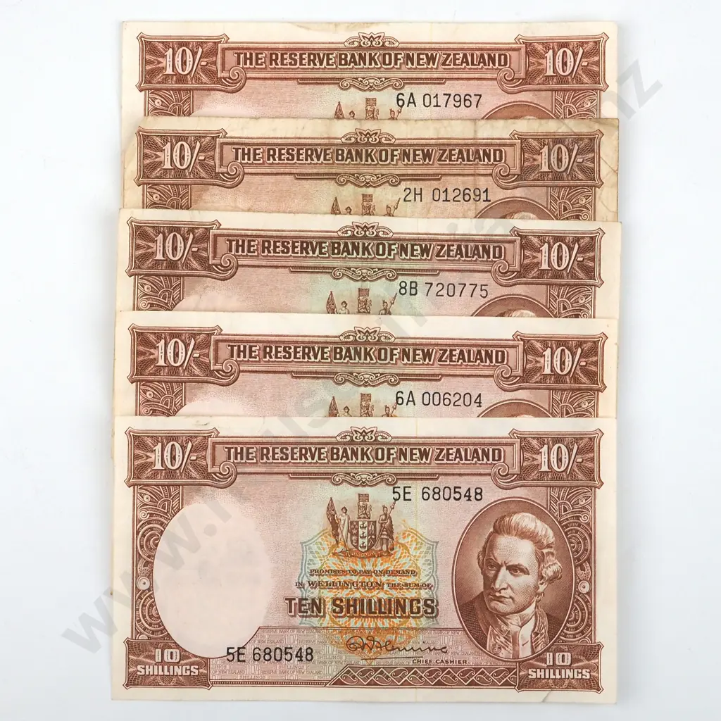 Five New Zealand Ten Shilling Banknotes  Image 1++