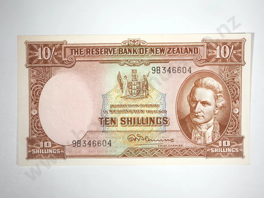 New Zealand 10 Shilling Fleming AUNC Banknote  Image 1++