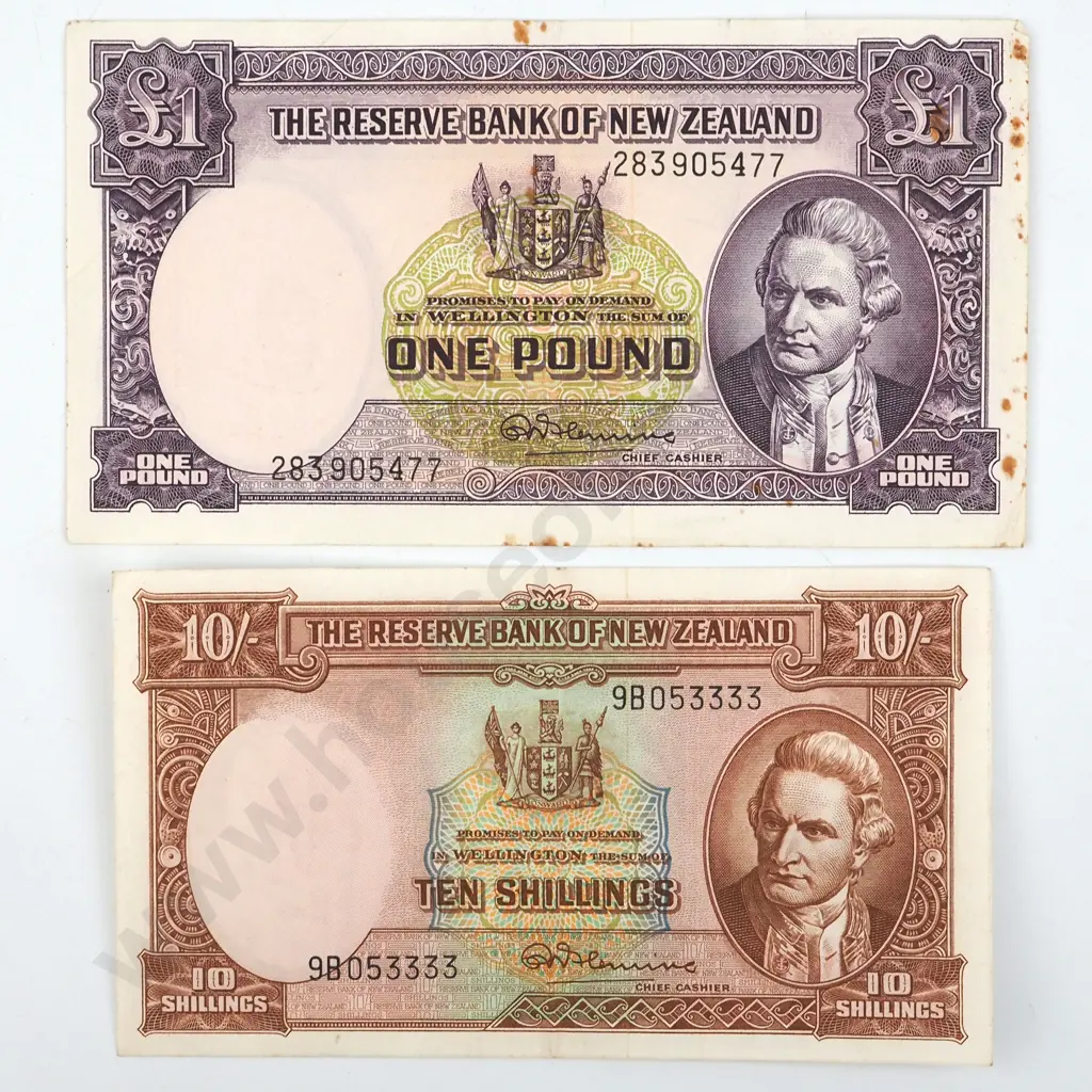 New Zealand Fleming 10 Shilling & One Pound Banknotes  Image 1++