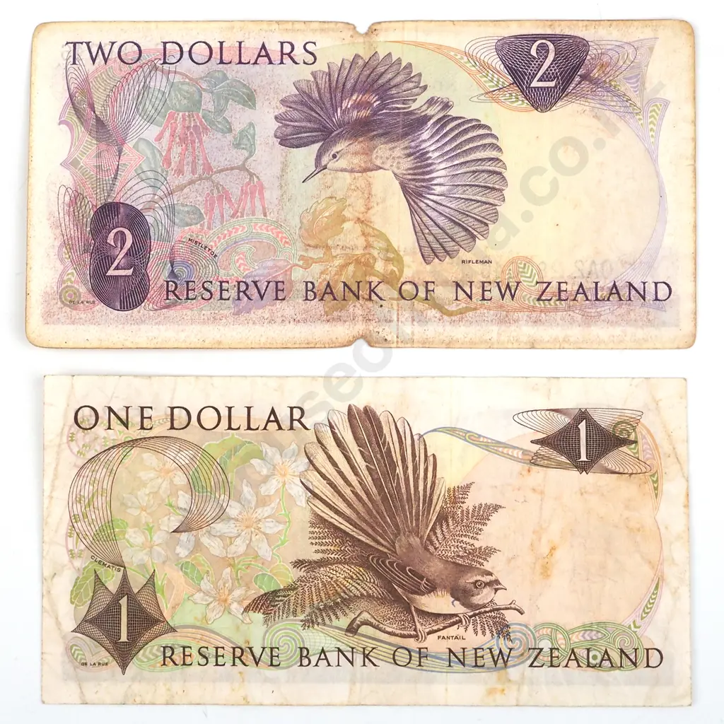 New Zealand One & Two Dollar Fleming Banknotes  Image 1++