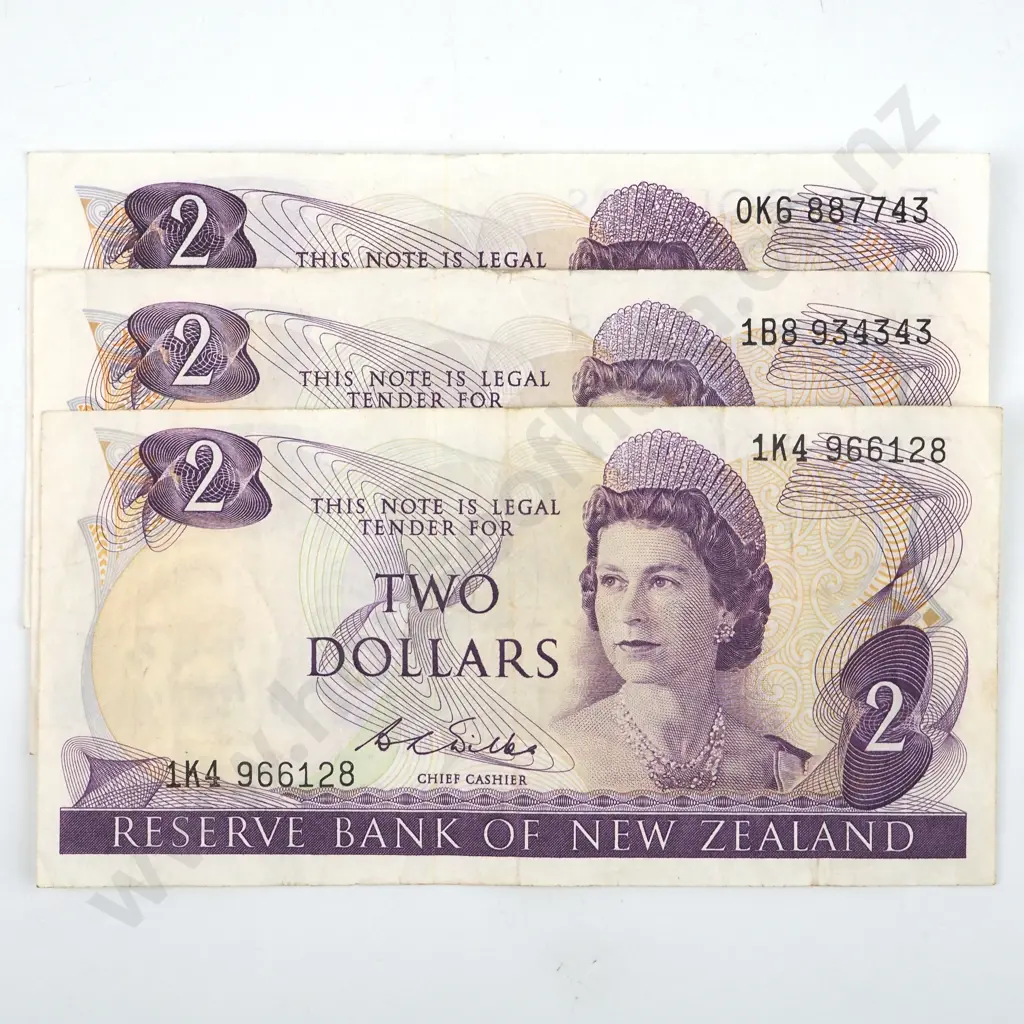 Three New Zealand Two Dollar Wilkes Banknotes  Image 1++