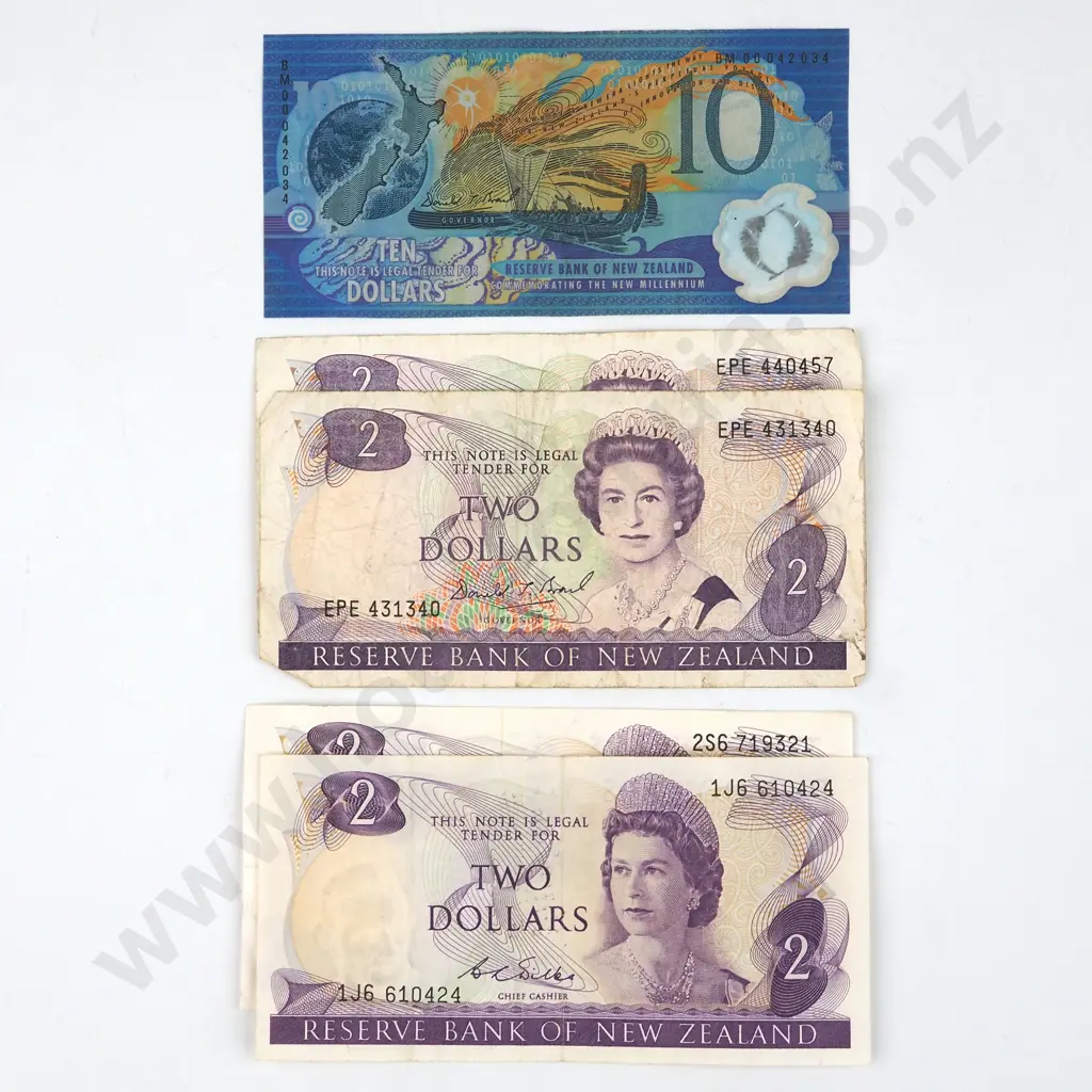 Four New Zealand Two Dollar & One 10 Dollar Millennium Banknotes  Image 1++