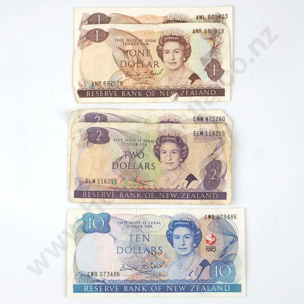 $15 Face Value of New Zealand Paper Currency Incl $1/$2/$10 Banknotes Image 1++