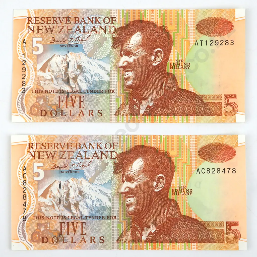 Two New Zealand AUNC Five Dollar Brash Banknotes  Image 1++