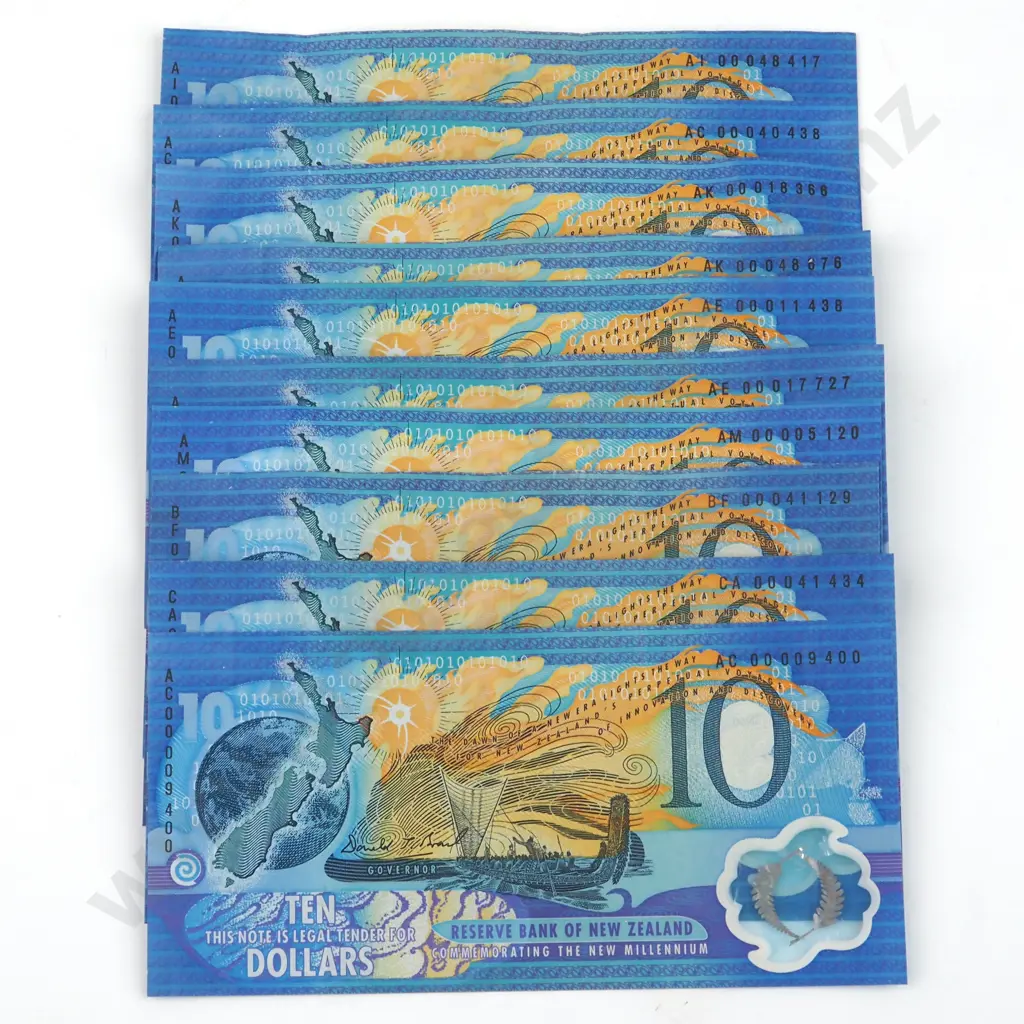 10 New Zealand 10 Dollar Millennium Banknotes - Circulated  Image 1++