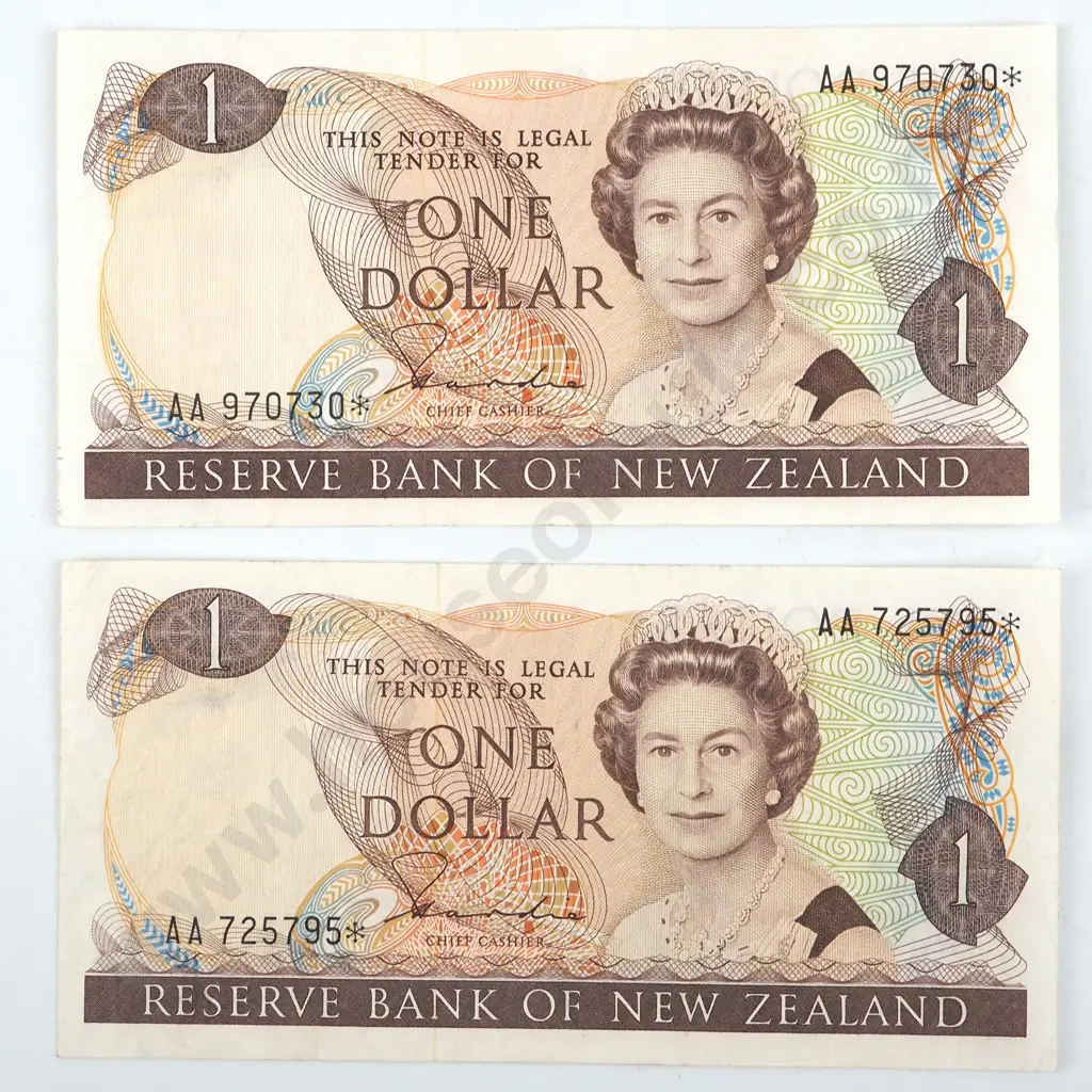Two New Zealand One Dollar Hardie Star Banknotes - Better Grades Image 1++
