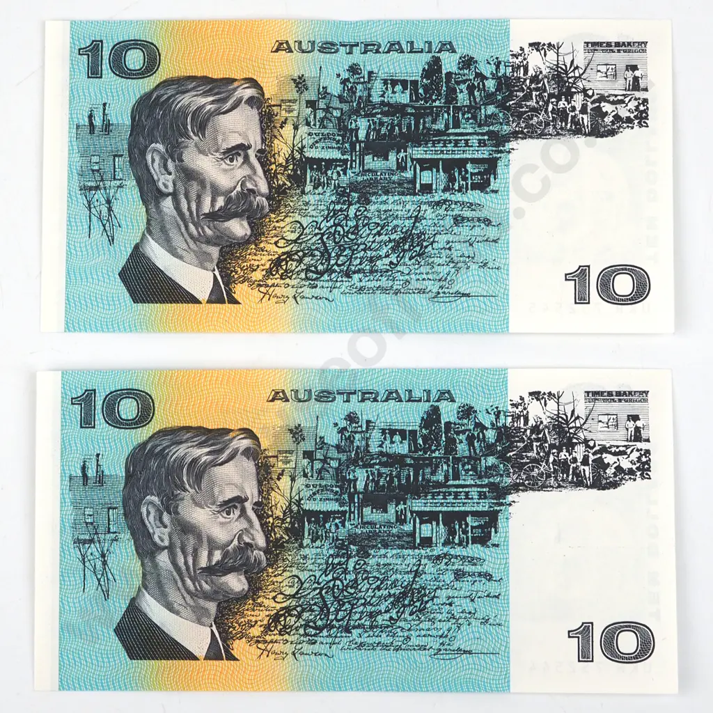Two Consecutive Australian Ten Dollar Banknotes - AUNC w Centrefold  Image 1++