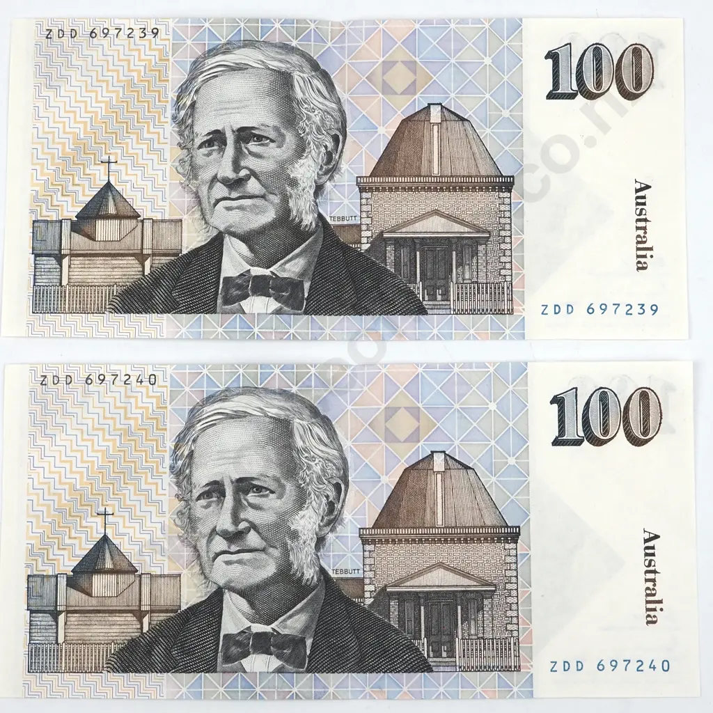 Consecutive Pair of Australian $100 Banknotes AUNC W Centrefold Image 1++