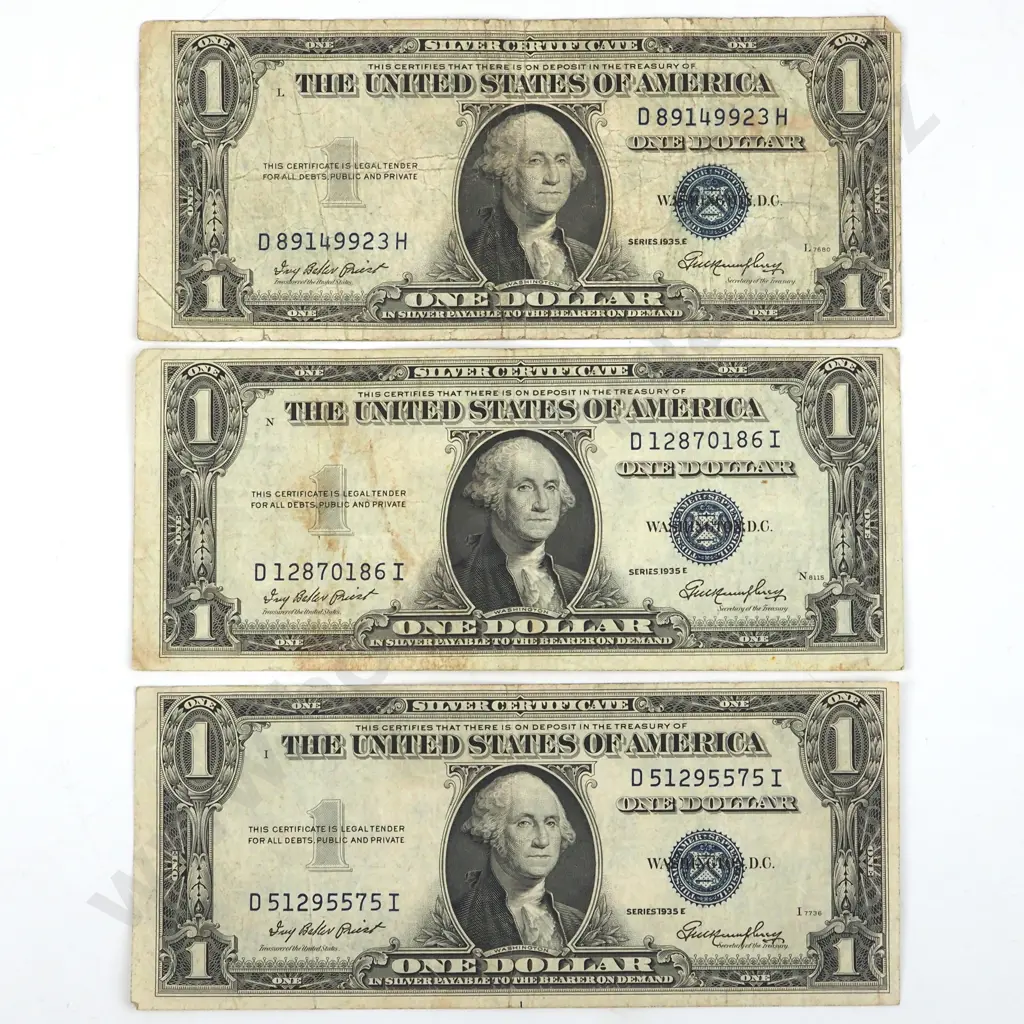 Three United States of America Silver Certificate One Dollar Banknotes  Image 1++