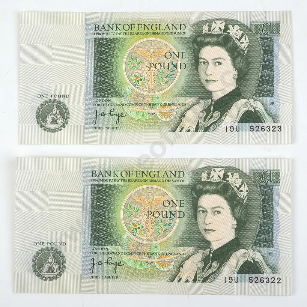 Two United Kingdom Consecutive One Pound Banknotes  Image 1++