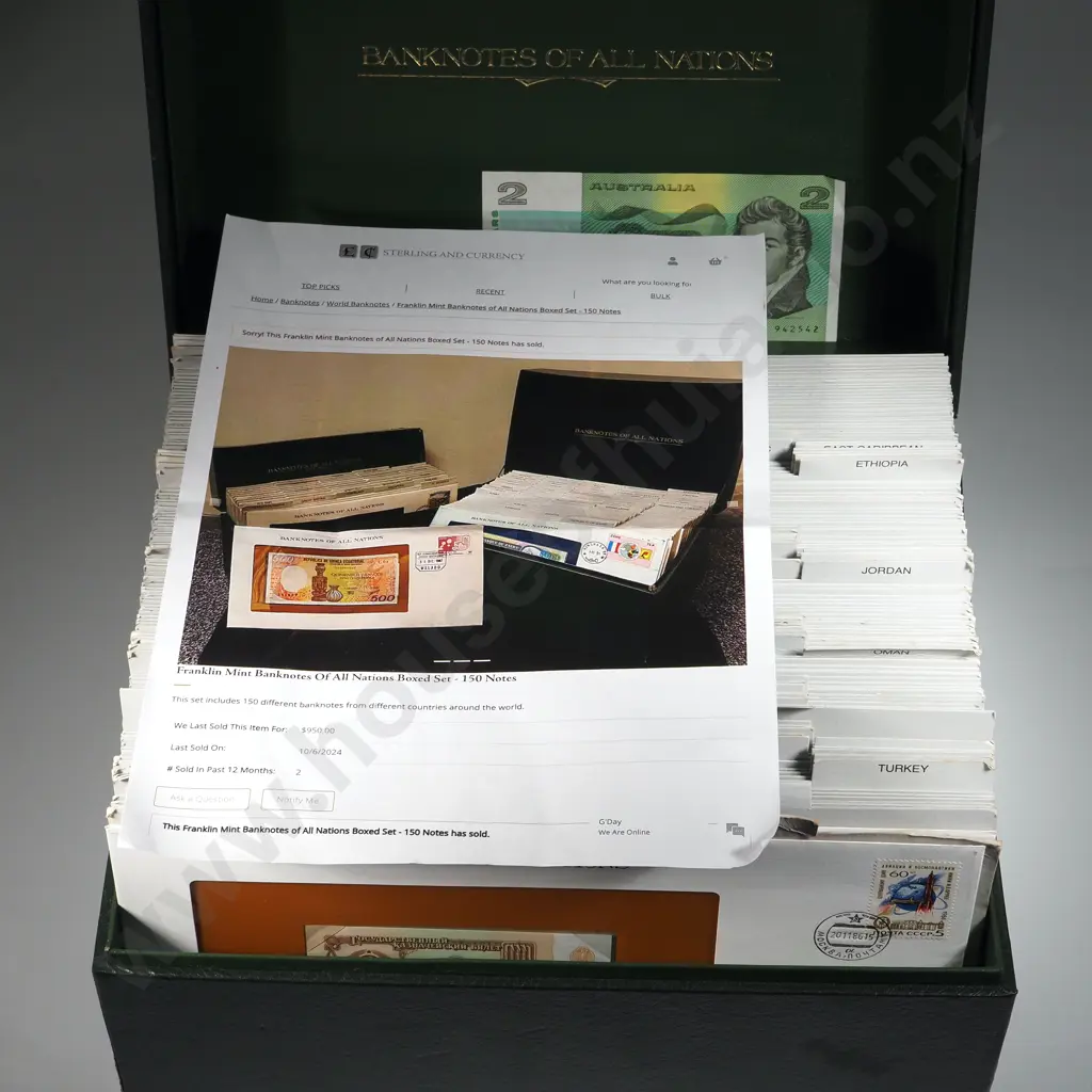 Box of Bank Notes of All Nations. Image 1++
