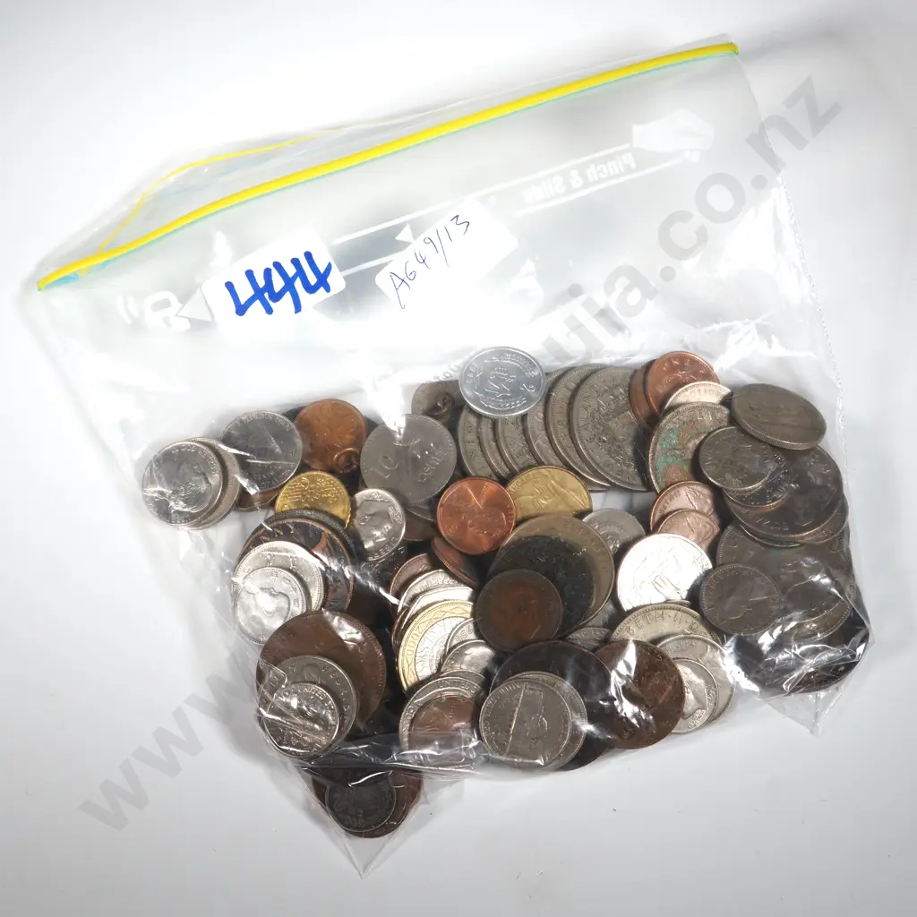 Assorted Lot of International Coinage  Image 1++