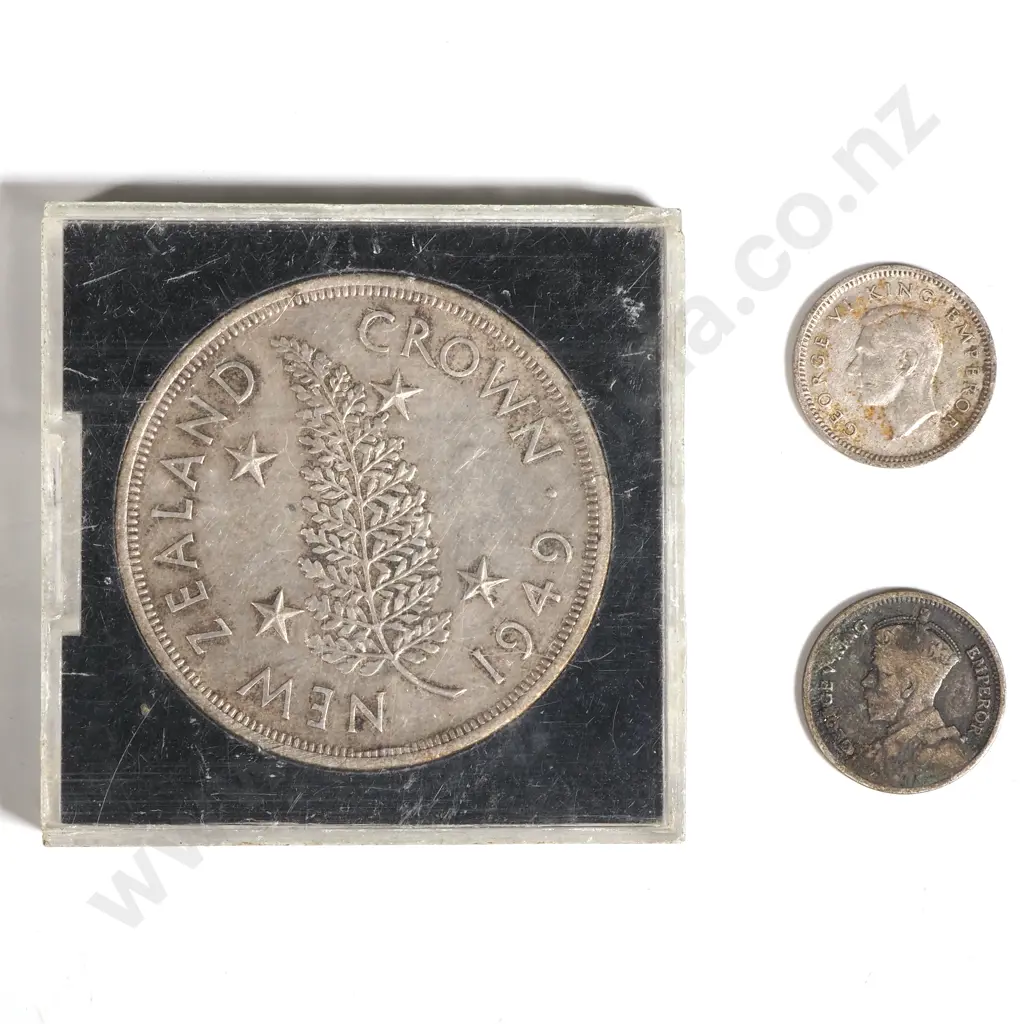 1949 New Zealand Crown & 1931/1946 New Zealand Threepencde  Image 1++