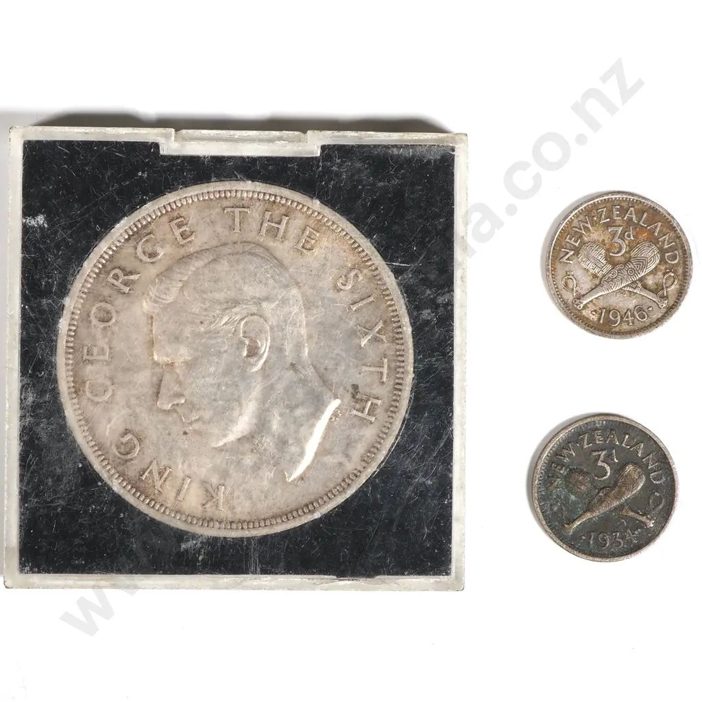 1949 New Zealand Crown & 1931/1946 New Zealand Threepencde  Image 1++