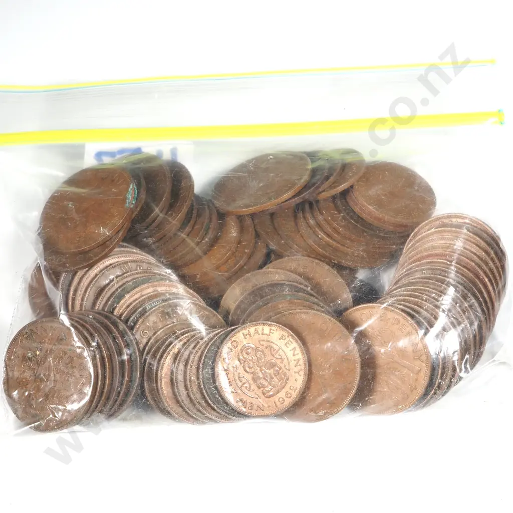 Assorted Lot of New Zealand Half & Full Penny Coins Image 1++