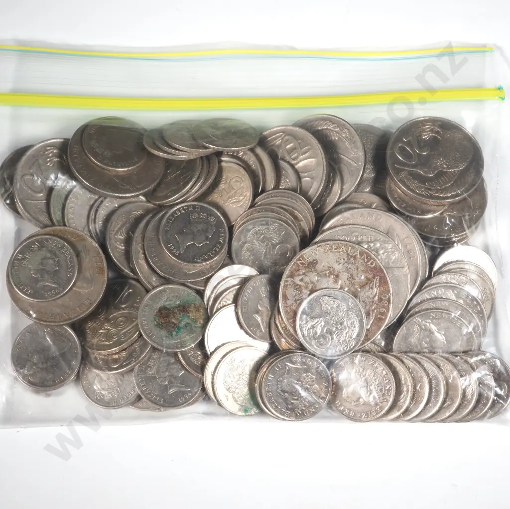 Assorted Lot of New Zealand Decimal Coinage  Image 1++