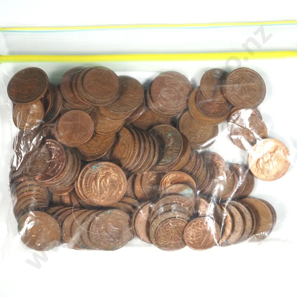 Assorted Lot of New Zealand One & Two Cent Coins  Image 1++