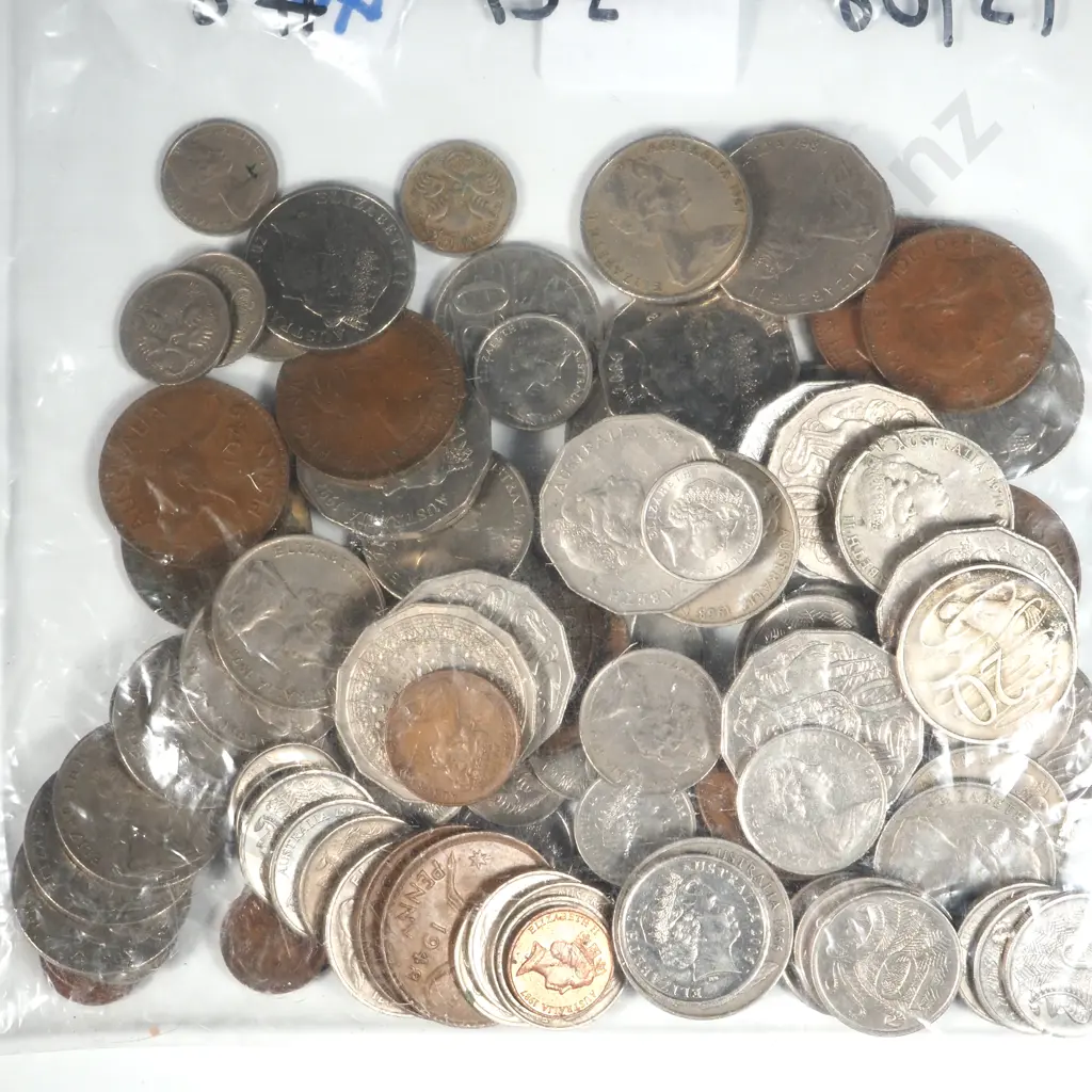 Large Assorted Lot of Australian Decimal & Decimal Coinage  Image 1++