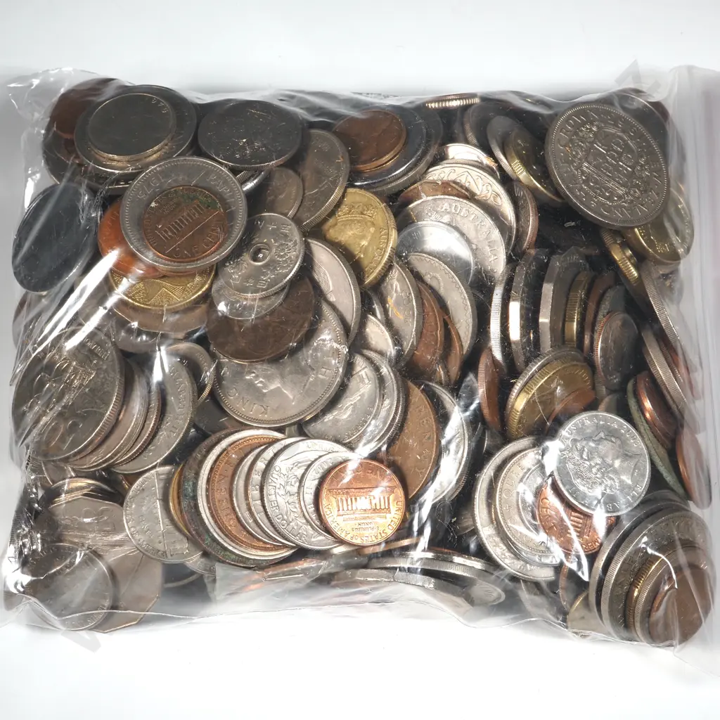 2.6 KG of Assorted World Coinage  Image 1++