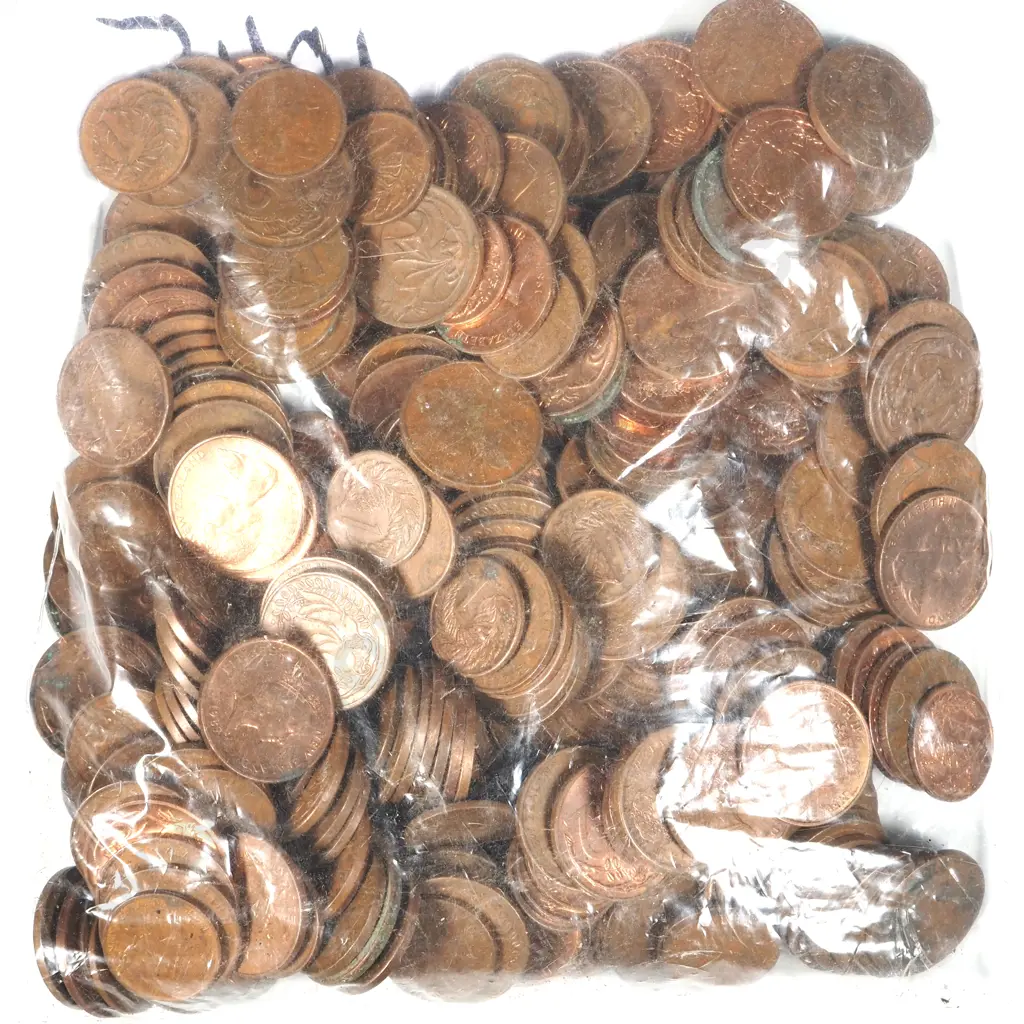 980 Grams of New Zealand One & Two Cent Coins  Image 1++