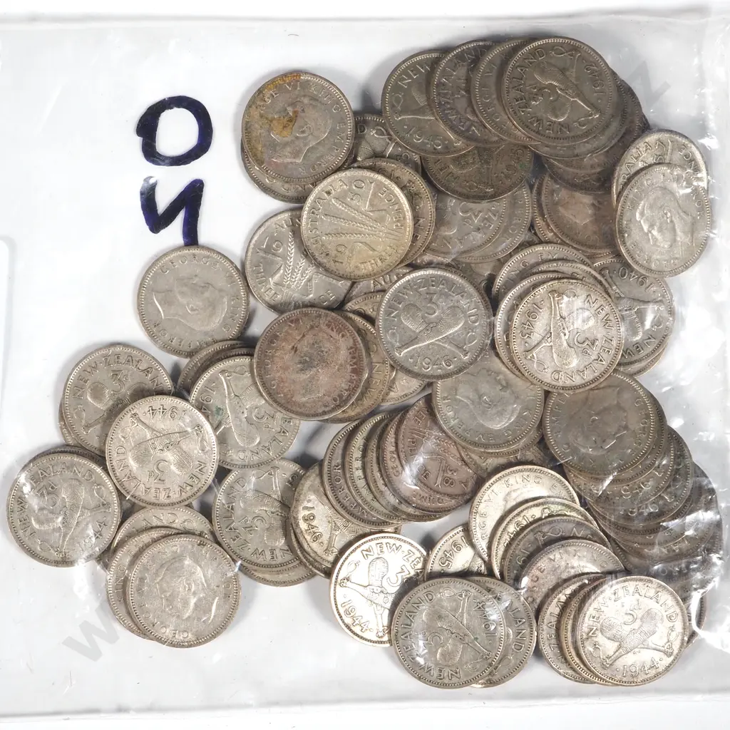 120 Grams of New Zealand 50% Silver Threepence Coins  Image 1++