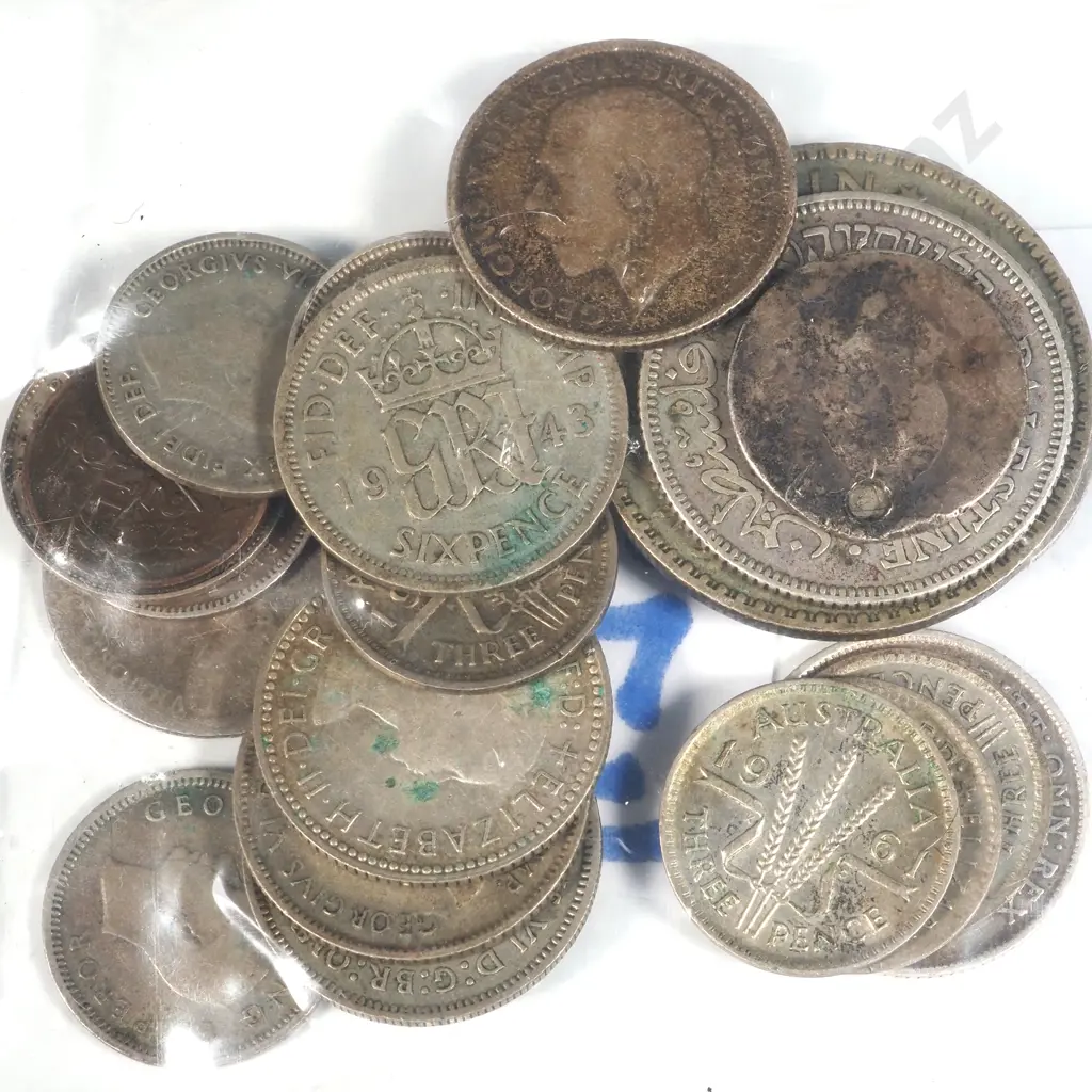 Assorted lot of Silver Coinage - Some 50%  Image 1++