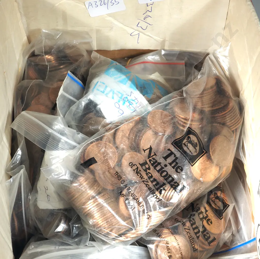11.7 KGs of New Zealand Half Pennies  Image 1++